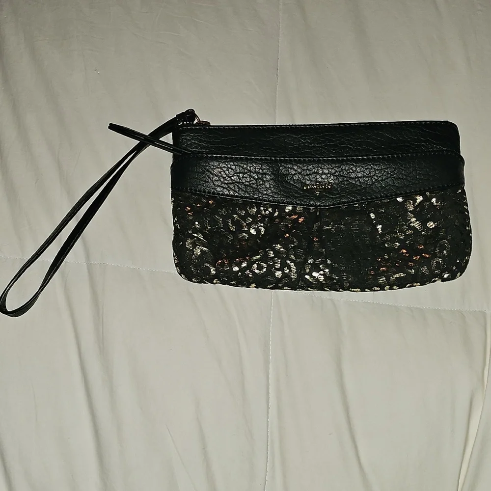 Juicy Couture Bag, Black And Gold. Dont Miss Out! Zipper Pockets And Card Slots